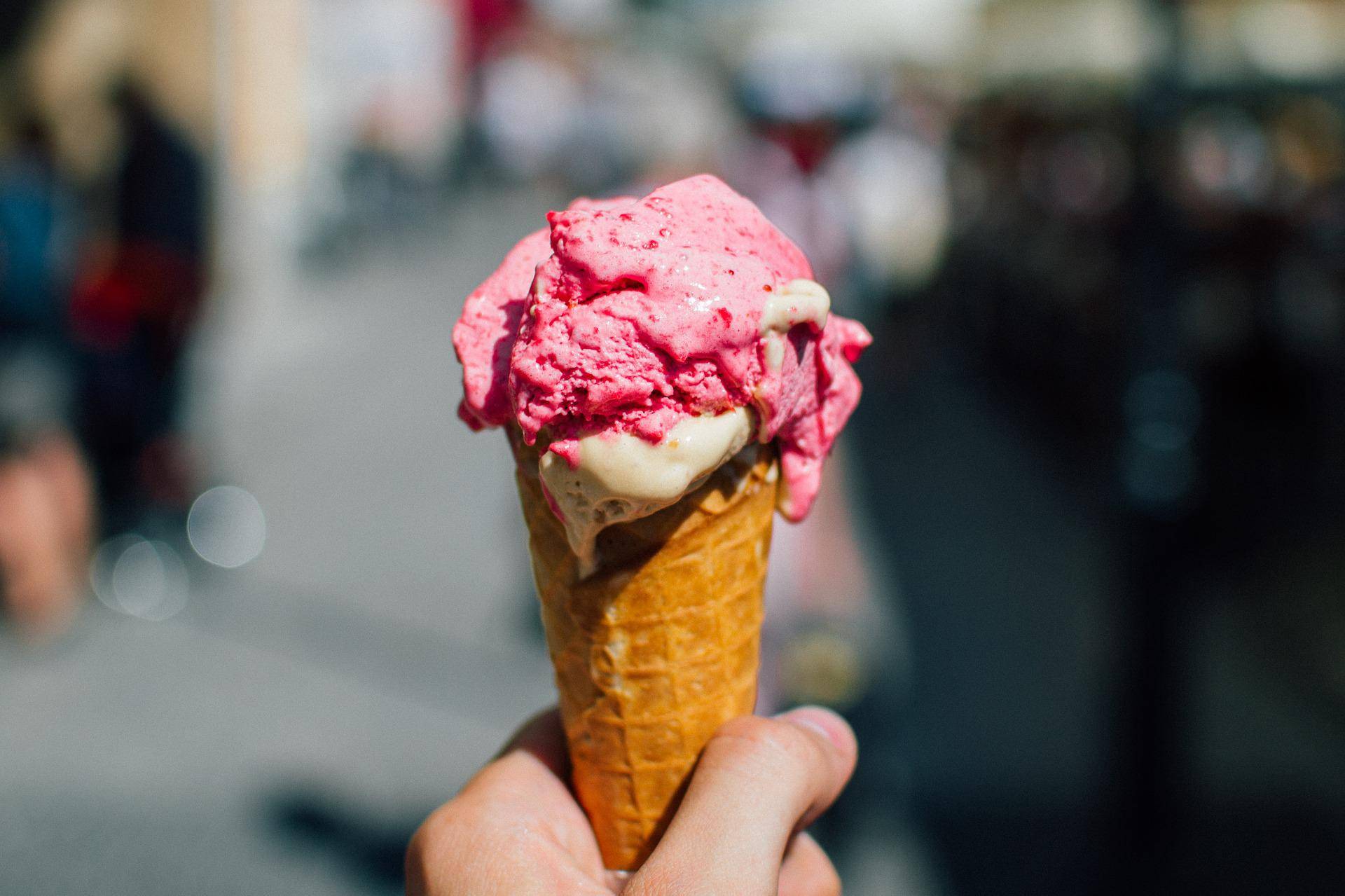 Gelato logo: la magica storia di un gusto nato a Bergamo